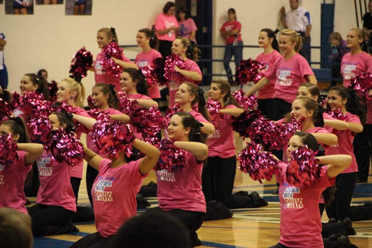 Lindale ISD Pink Out Raises More Than $10,000 for Breast Cancer Outreach Programs