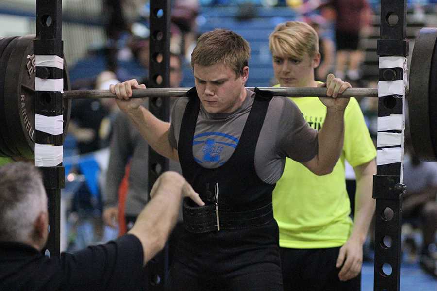 State Qualifier lifts his first attempt on squat with ease.