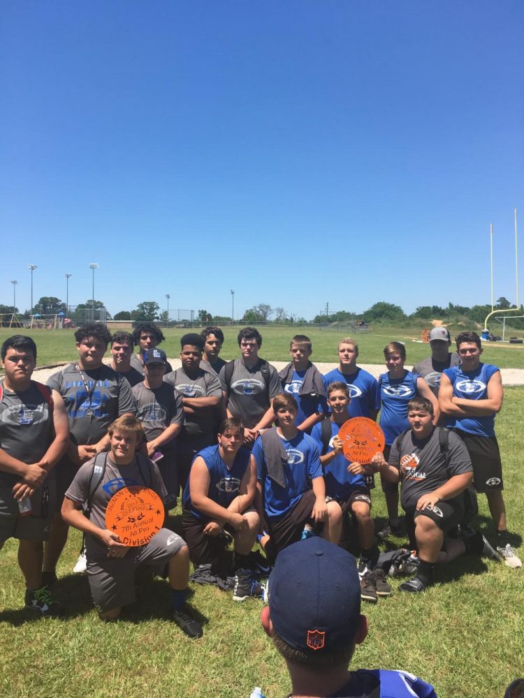 Lindale+team+poses+after+completing+the+competition.+The+Lindale+A+and+B+teams+placed+second+in+the+Mineola+All-Pro+Lineman+Challenge.