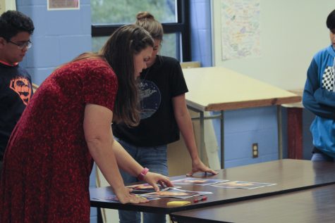 Student Artists Draw Portraits for Child Refugees