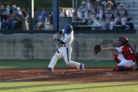 Baseball Advances to Playoffs