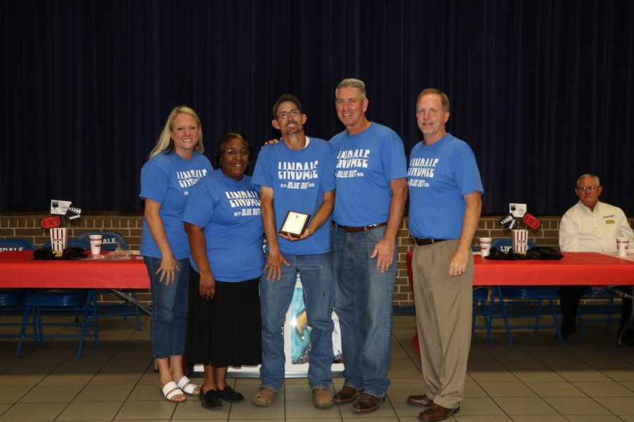 Staff Awarded at Beginning of Year Faculty/Staff Luncheon