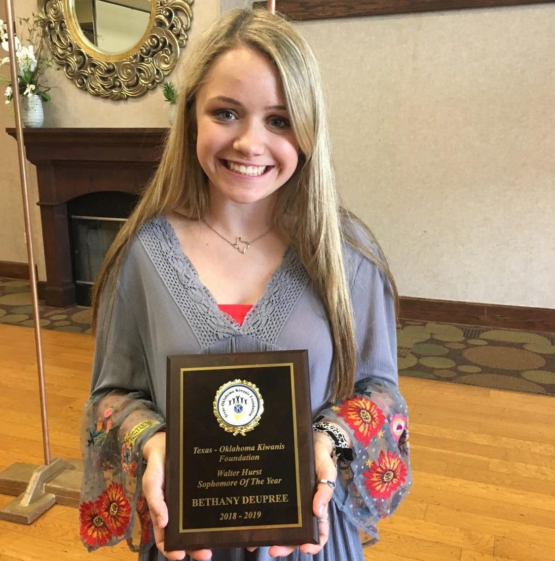 Junior Bethany Deupree holding up the Sophomore of the Year plaque she won. “This award means to that your teachers are always looking at the impact you’re making,” Deupree said. “I am very honored to be able to accept this award as a Lindale Eagle.”