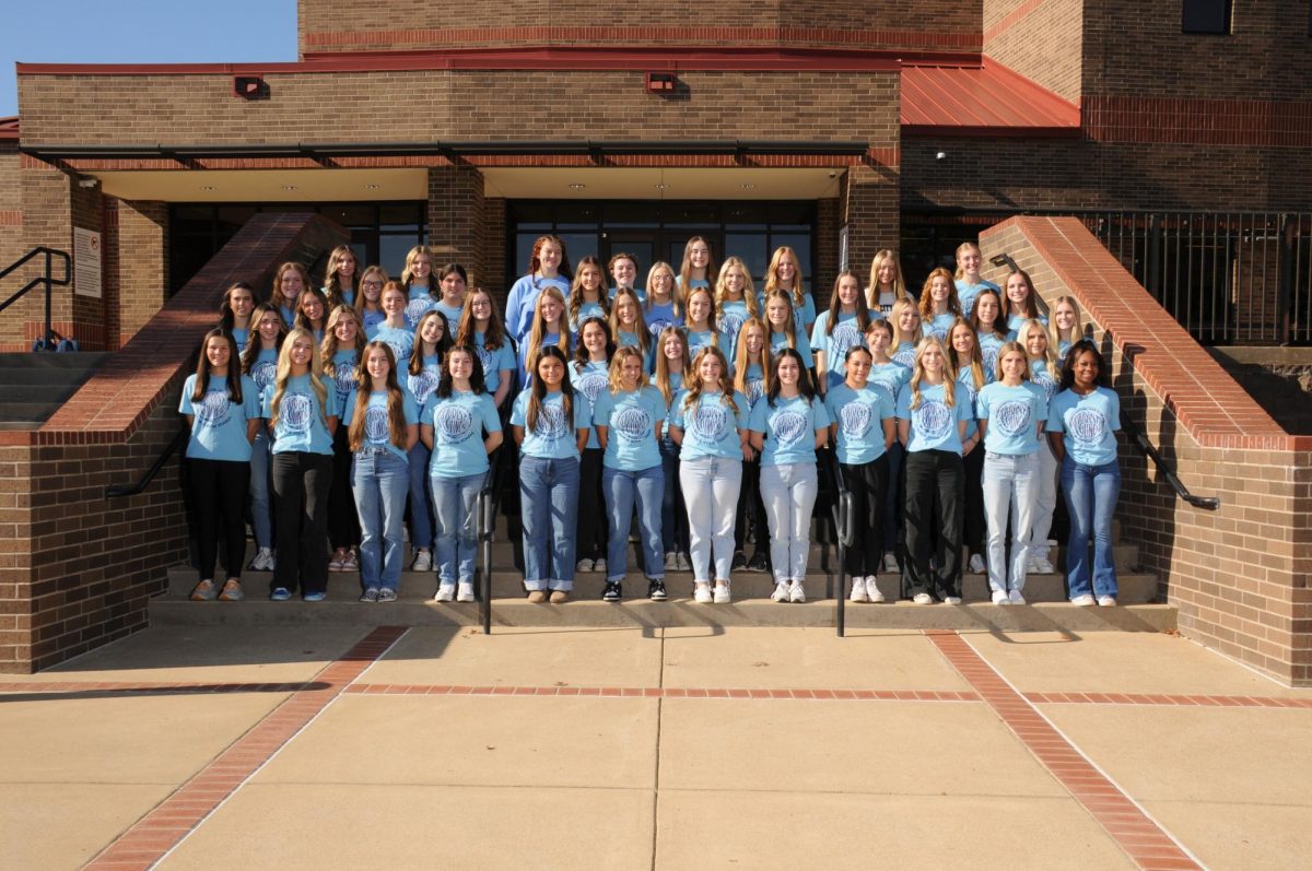 Key club poses for a group picture. Photo provided by teacher Kristin Schlessman.