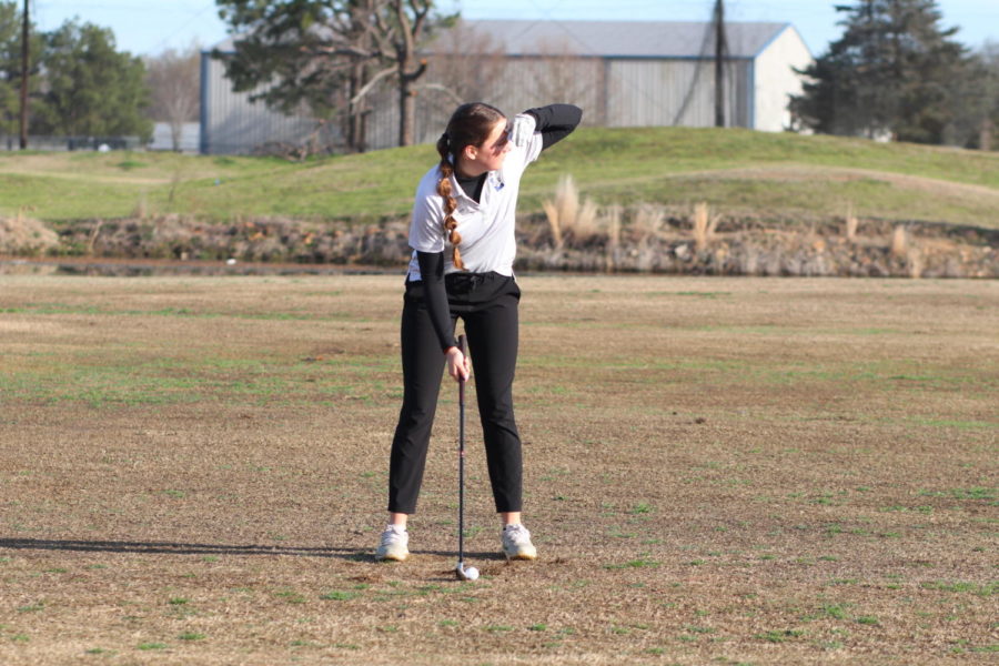Senior Julee King plays golf at her Garden Valley tournament.