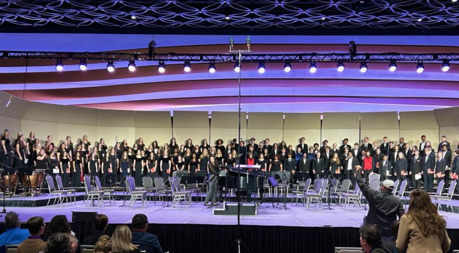 Choir+performs+at+all+state+convention.+They+practiced+everyday+for+about+seven+hours+prior+to+the+performance.